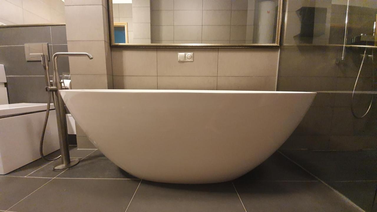 Old Town Apartment 派尔努 外观 照片